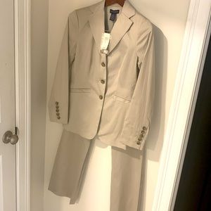 Ann Taylor Pinstripe Suit NWT Size 4/jacket 6/pants
